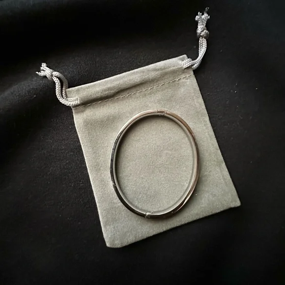 Fashion Silver Hinge Bracelet - Picture 9 of 10